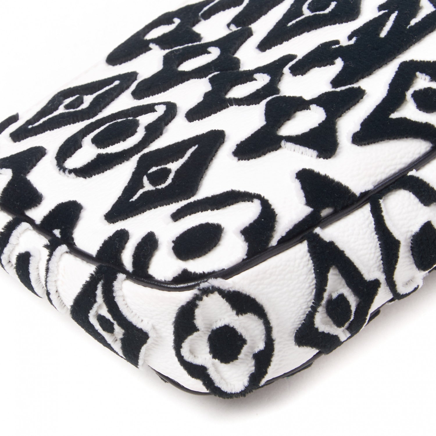 Louis Vuitton X UF Tufted Monogram Pochette Accessories White Black 5 of 7