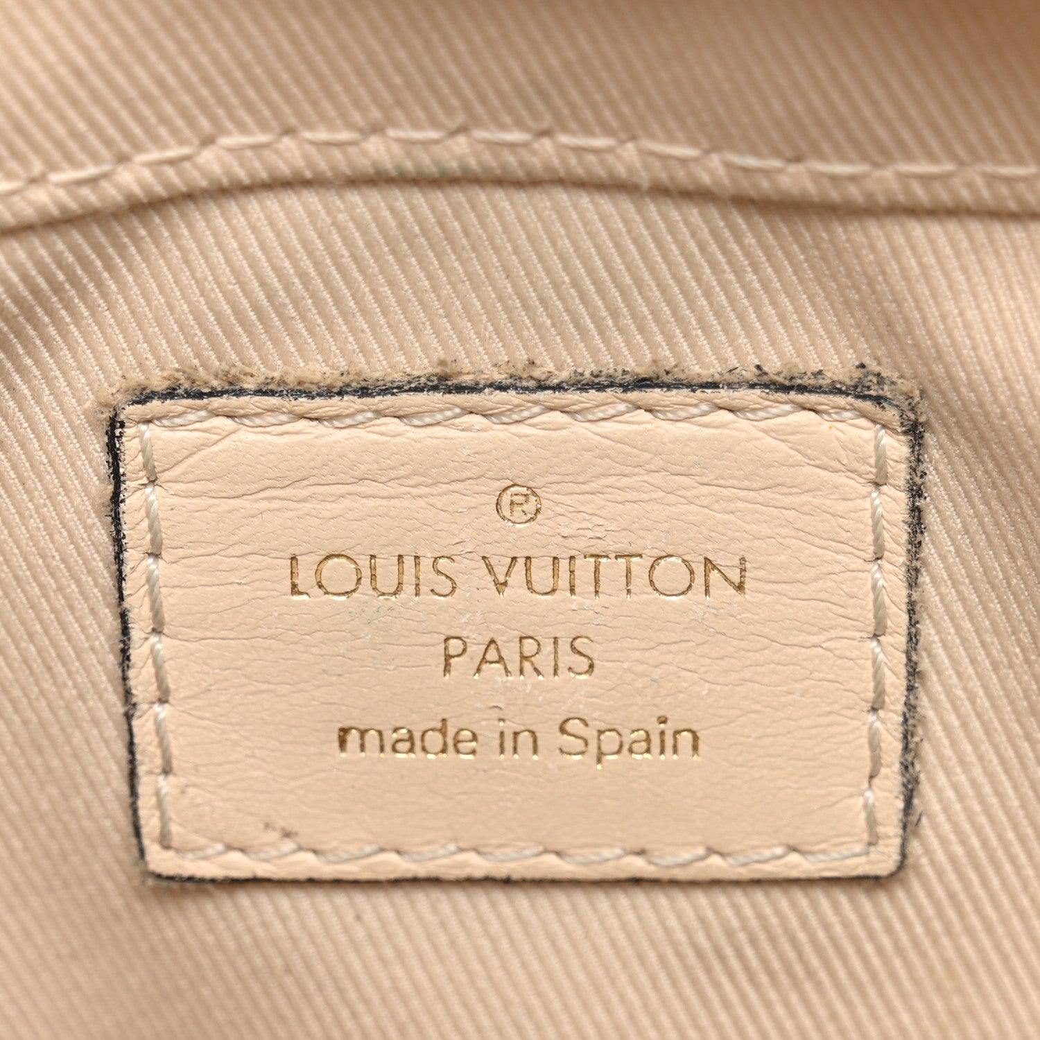 Louis Vuitton Monogram Saintonge Creme 6 of 15
