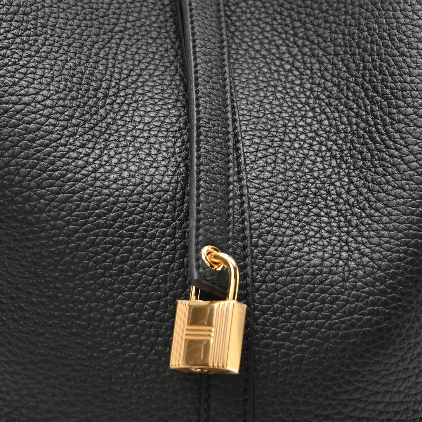 Taurillon Clemence Picotin Lock 22 MM Black