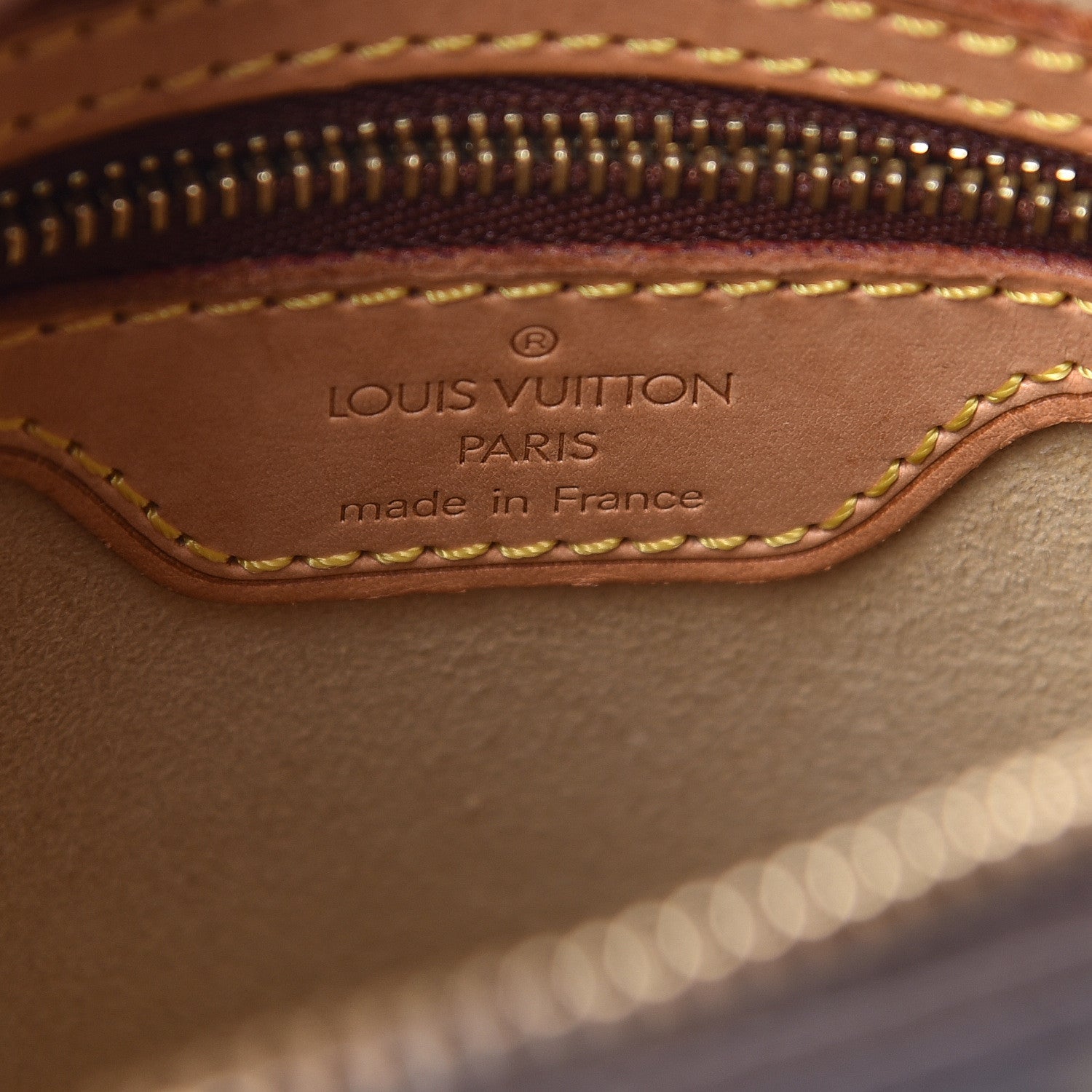 Louis Vuitton Monogram Looping MM 6 of 12