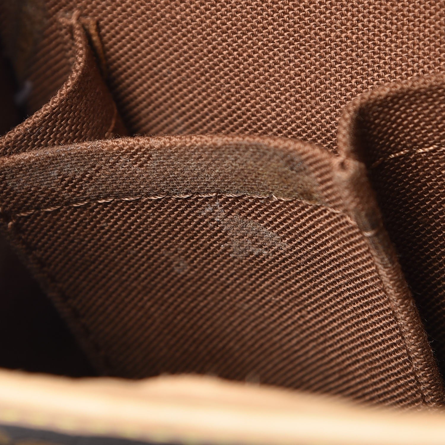 Louis Vuitton Monogram Sologne 13 of 14