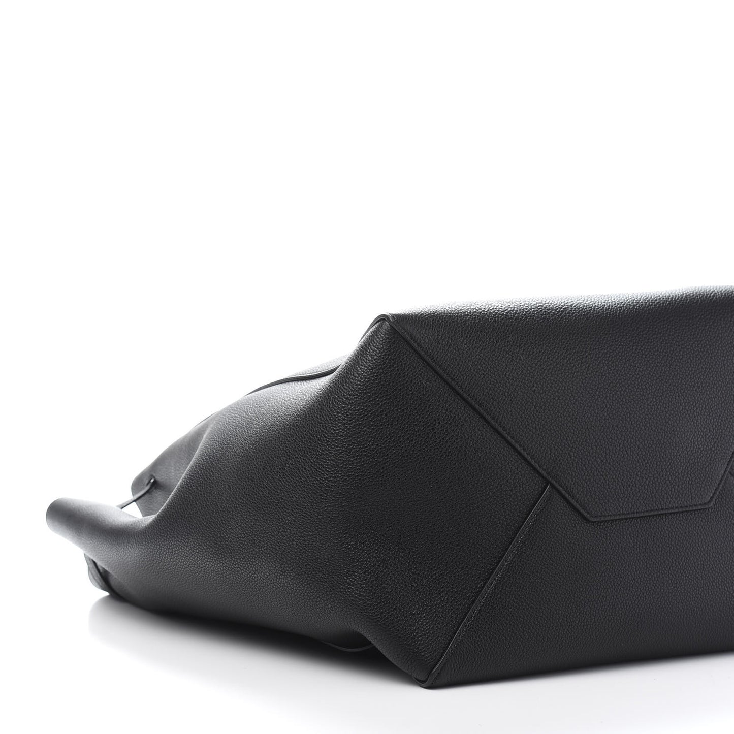 Soft Grained Calfskin Medium Belt Cabas Phantom Black
