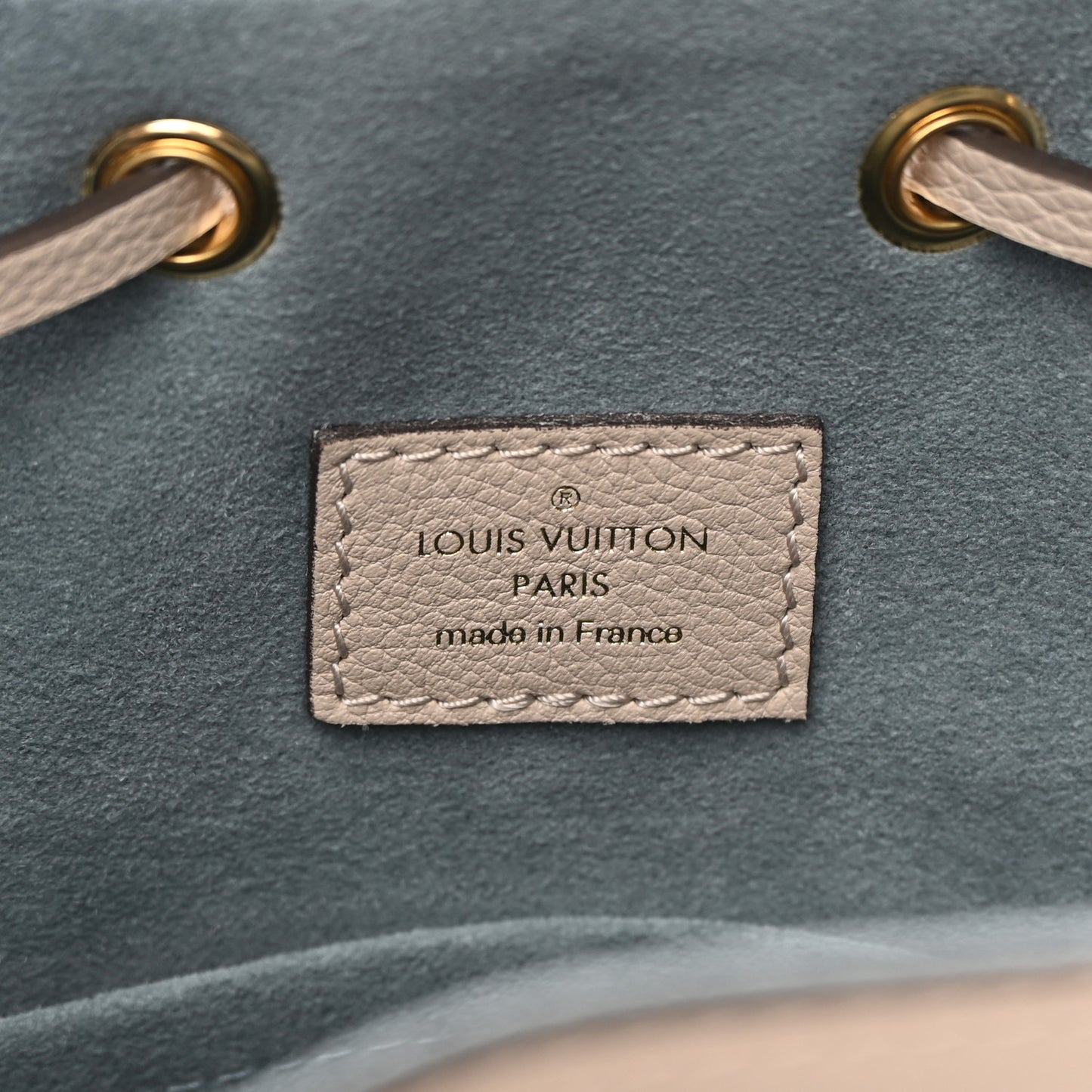 Calfskin Lockme Bucket MM Greige