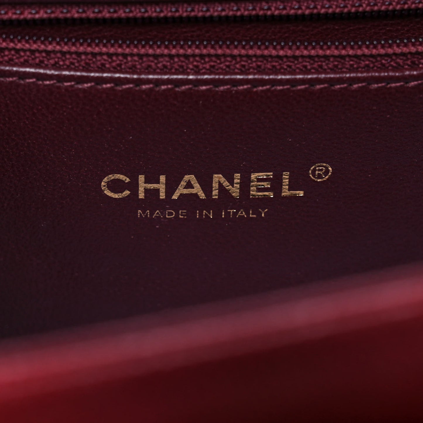 Caviar Quilted Large Business Affinity Flap Red