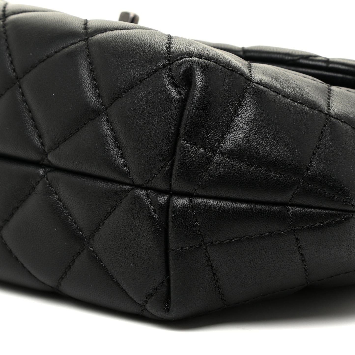 Lambskin Quilted Large Daily Supple Flap Black