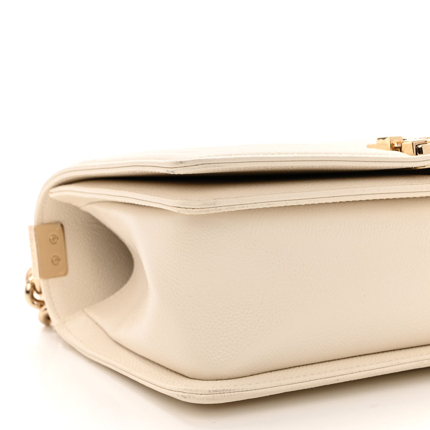 Caviar Chevron Quilted Medium Boy Flap Light Beige