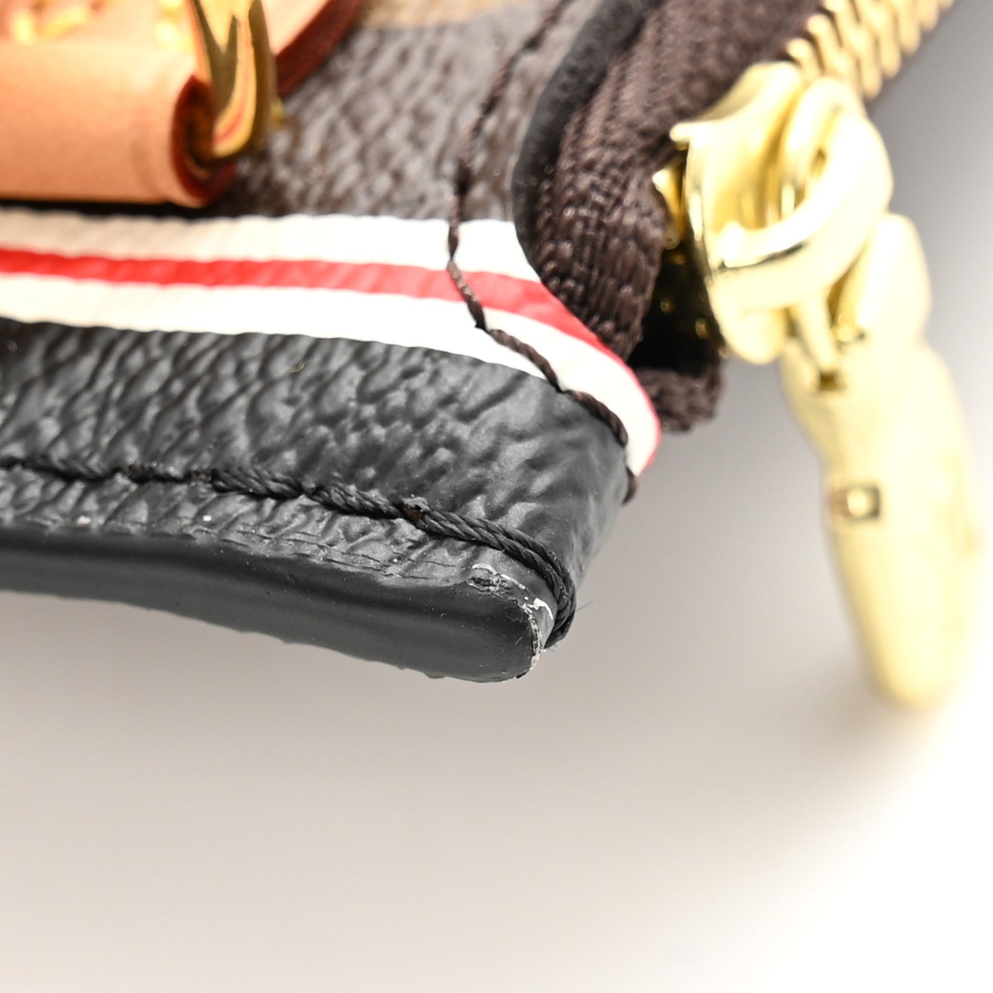 Monogram Game On Neverfull MM Pochette