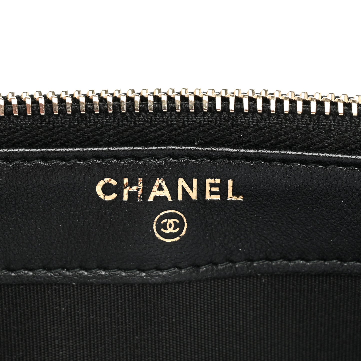 Goatskin Enamel Quilted Small Clutch With Chain Black
