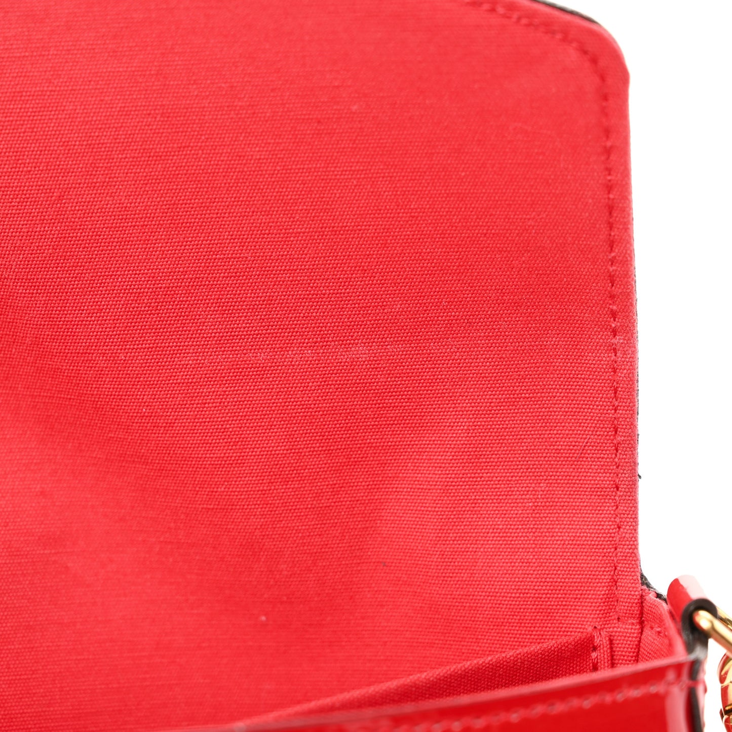 Vernis Felicie Pochette Chain Wallet Cherry