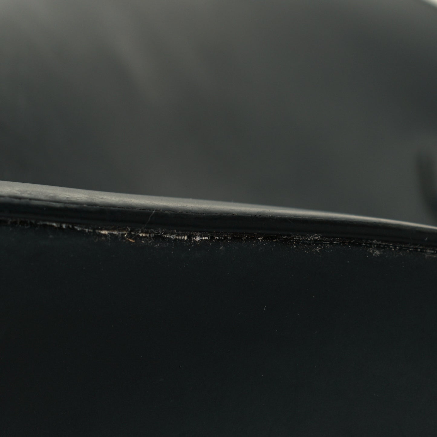 Rubber Effect Calfskin Medium Antigona Black