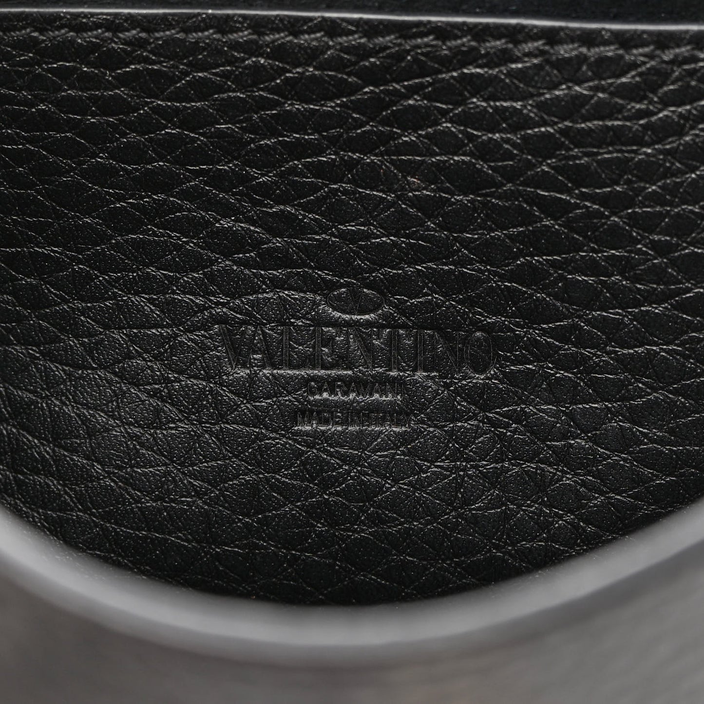 Pebbled Calfskin Embroidered Medium Rockstud Flip Lock Crossbody Bag Black
