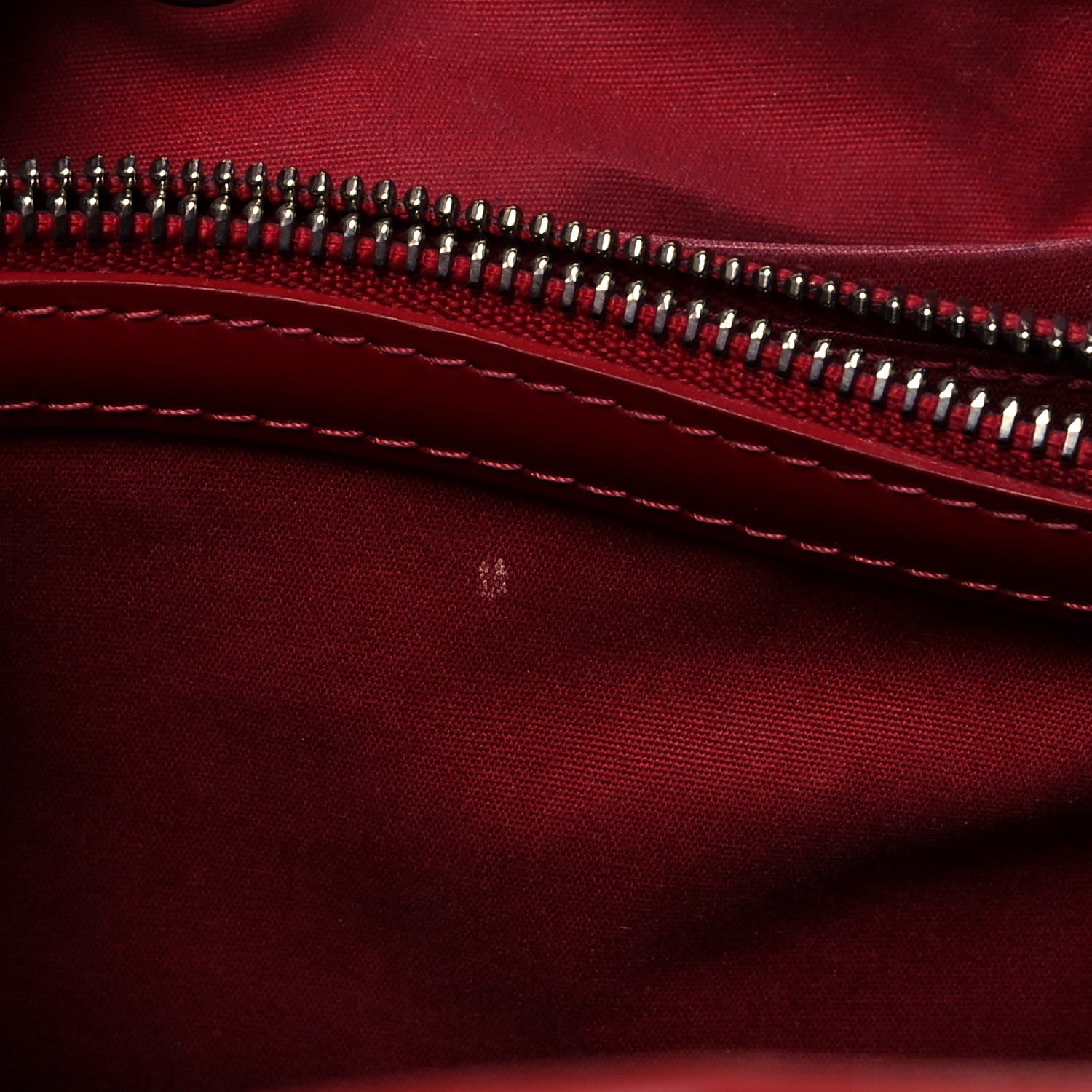 Louis Vuitton Epi Passy PM Rouge 13 of 21