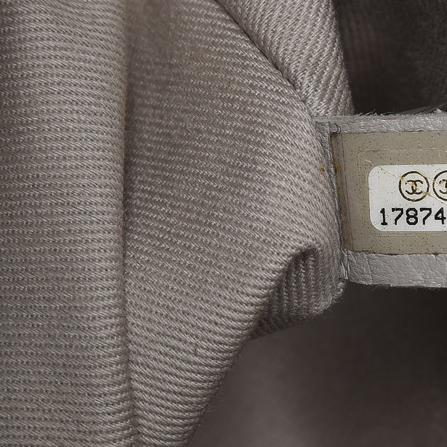 Caviar Quilted Jumbo Easy Flap Beige