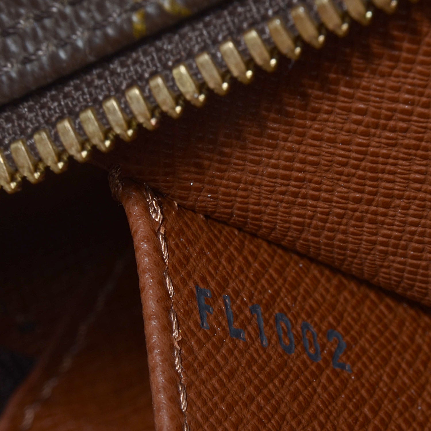 Louis Vuitton Monogram Cite MM 6 of 7
