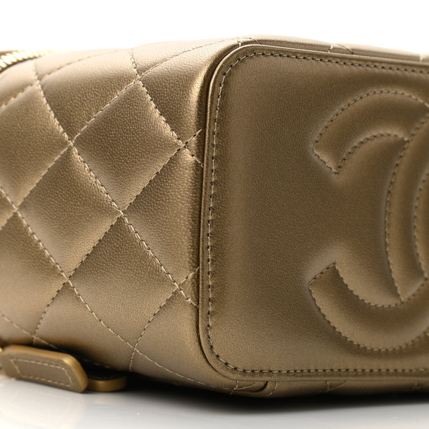Metallic Lambskin Quilted Small CC Dynasty Vanity Case With Chain Gold