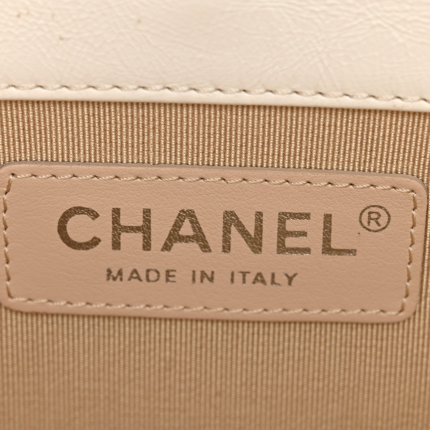 Chanel Calfskin Raffia Small Vanity Case Bag White Beige 16 of 31