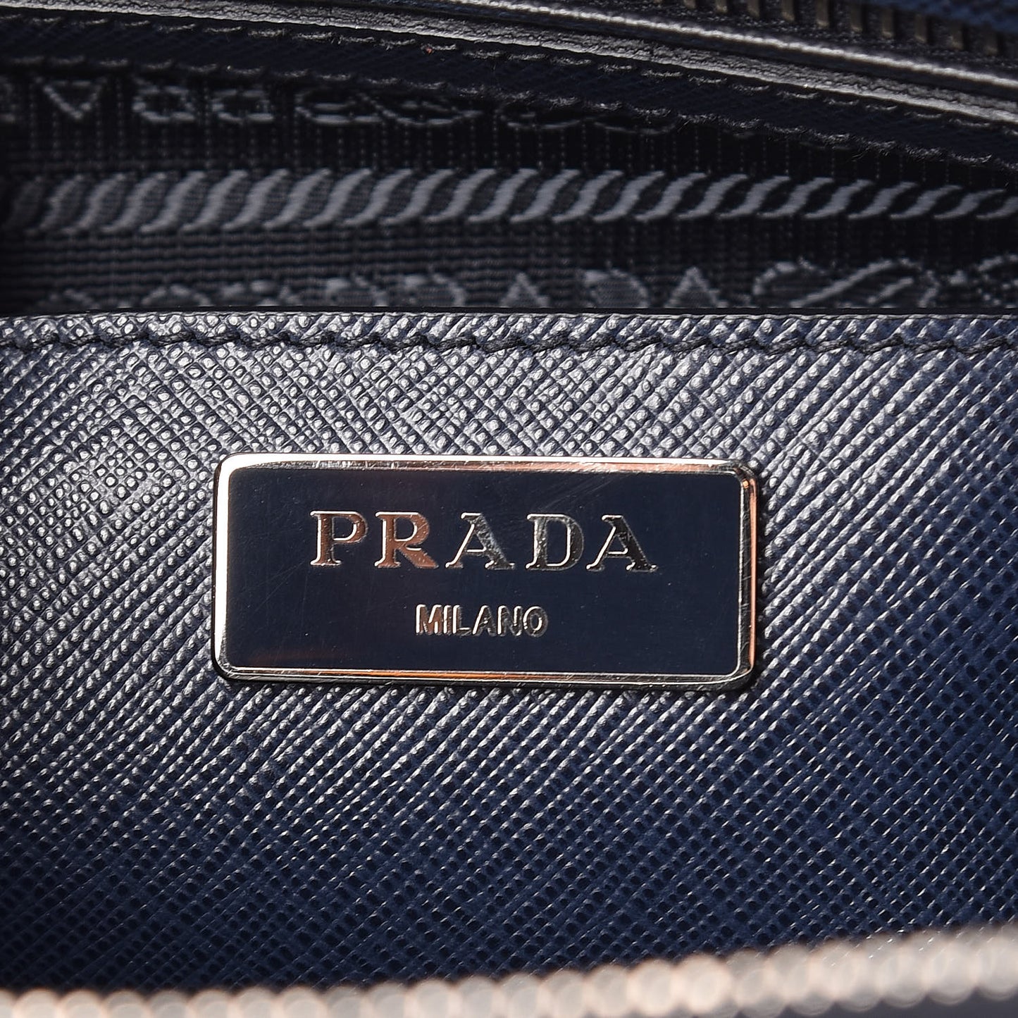 Saffiano Medium Galleria Double Zip Tote Baltico