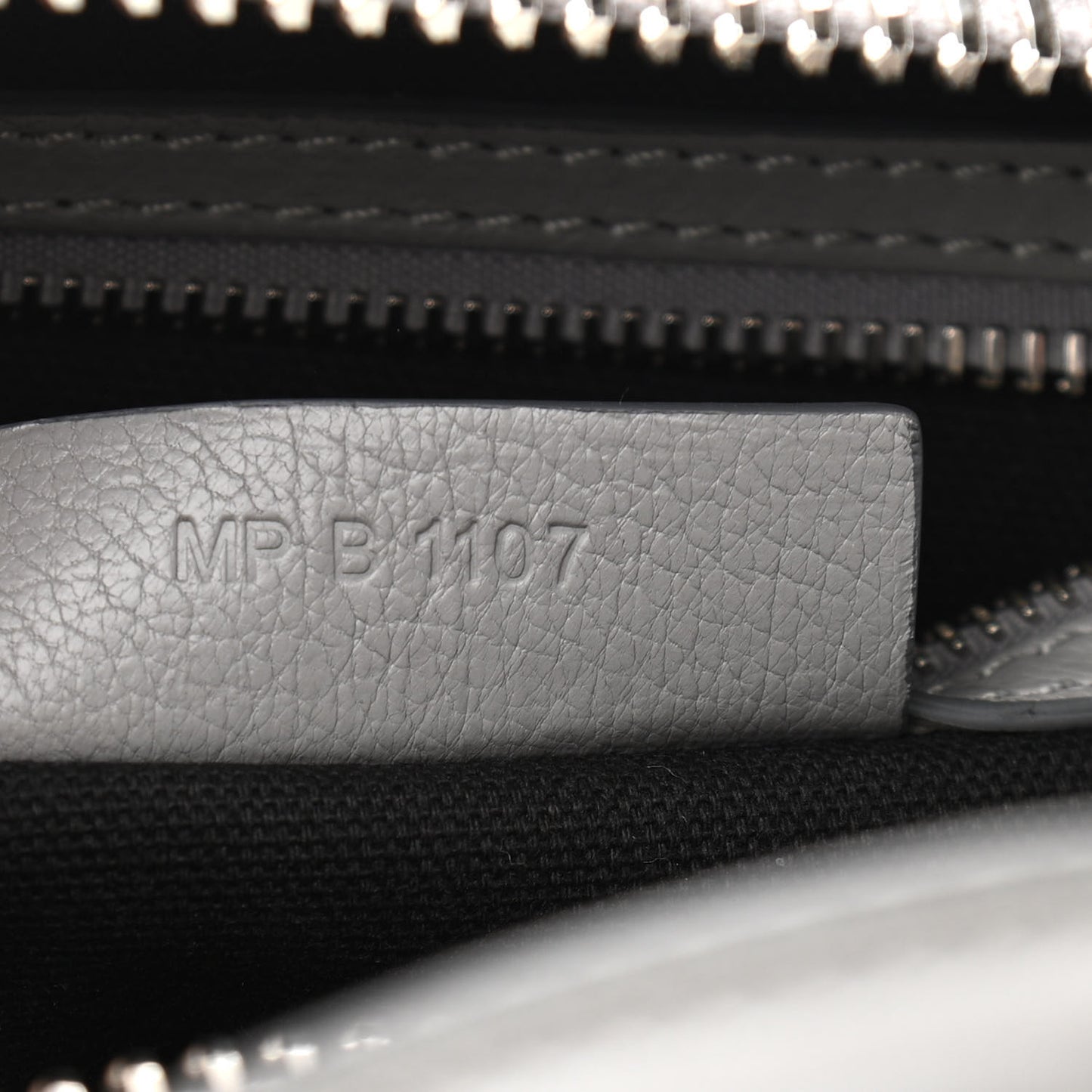 Sugar Goatskin Mini Antigona Pearl Grey