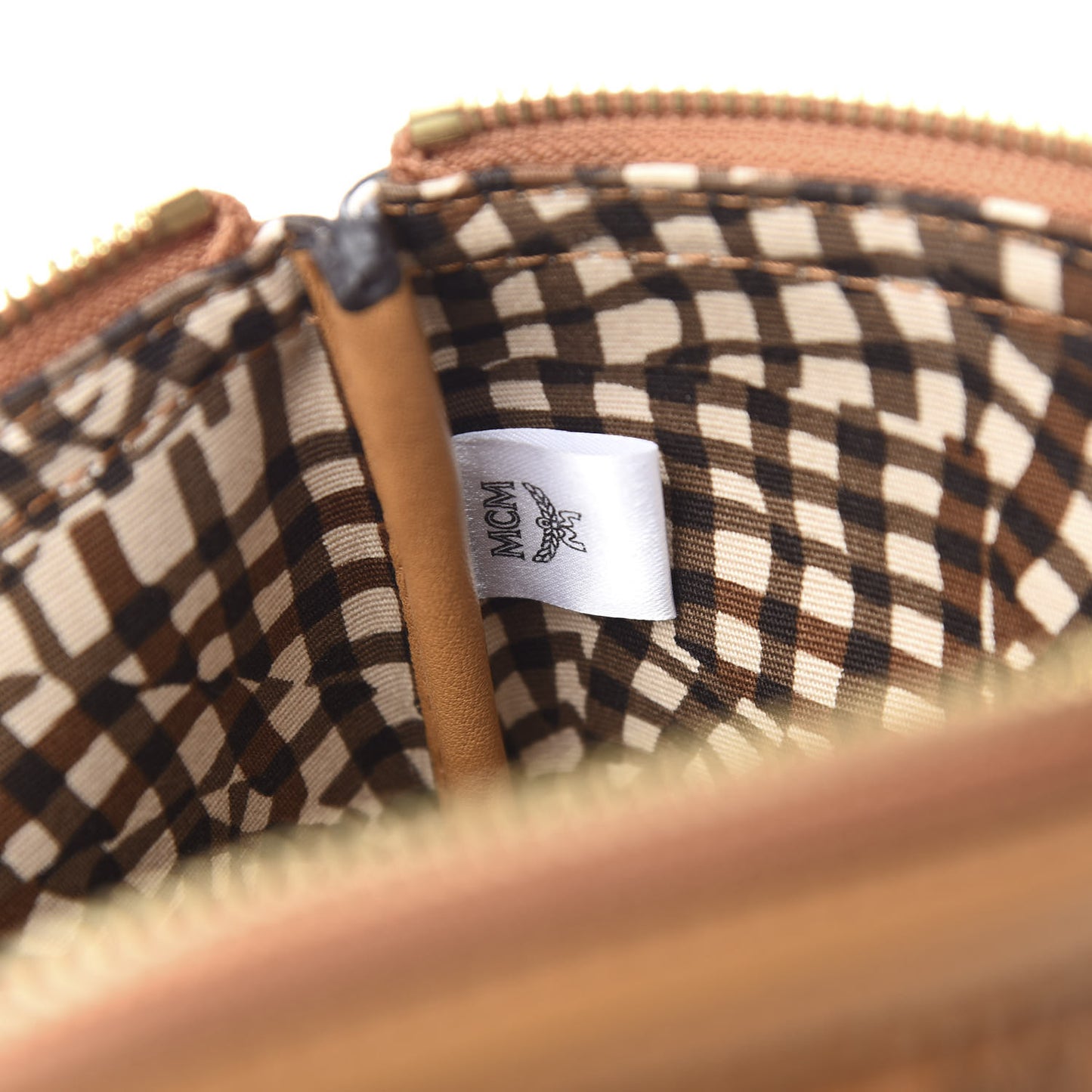 Viseto Stark Wristlet Pouch Cognac