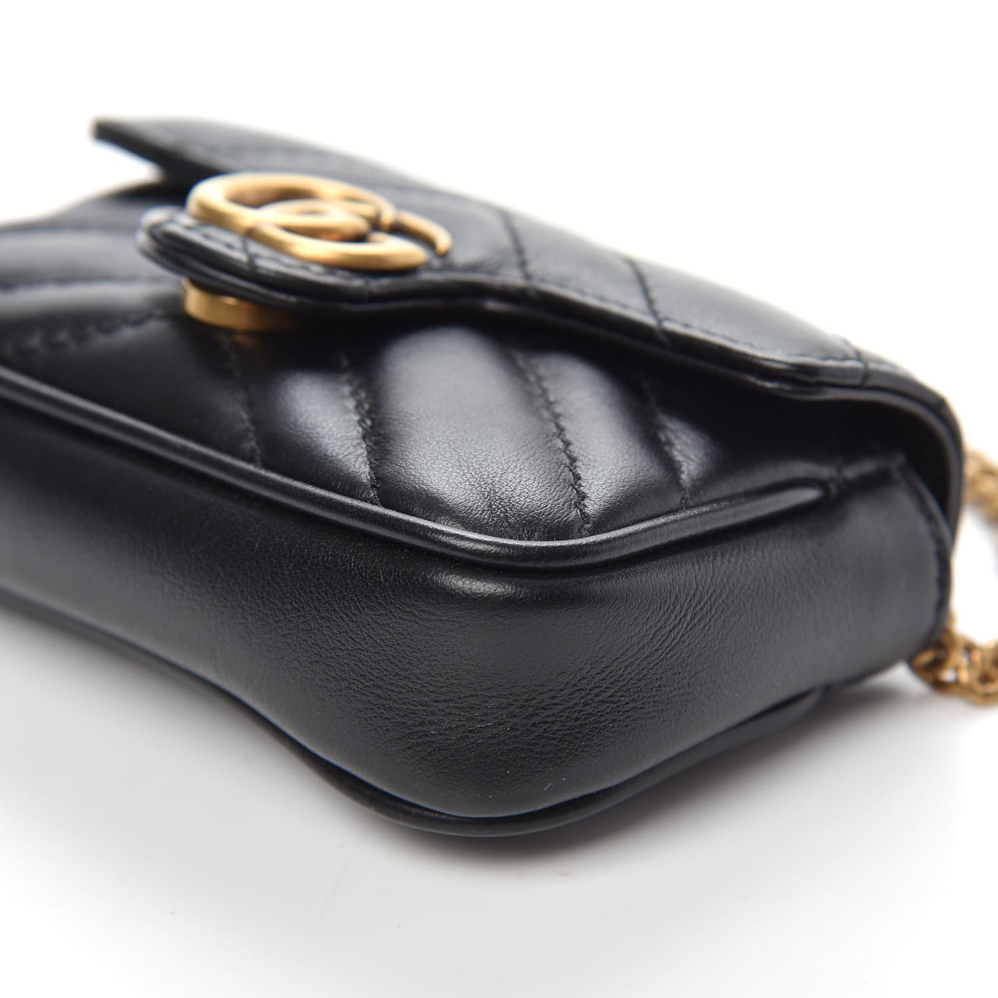 Calfskin Matelasse GG Marmont 2.0 Coin Purse On A Chain Black