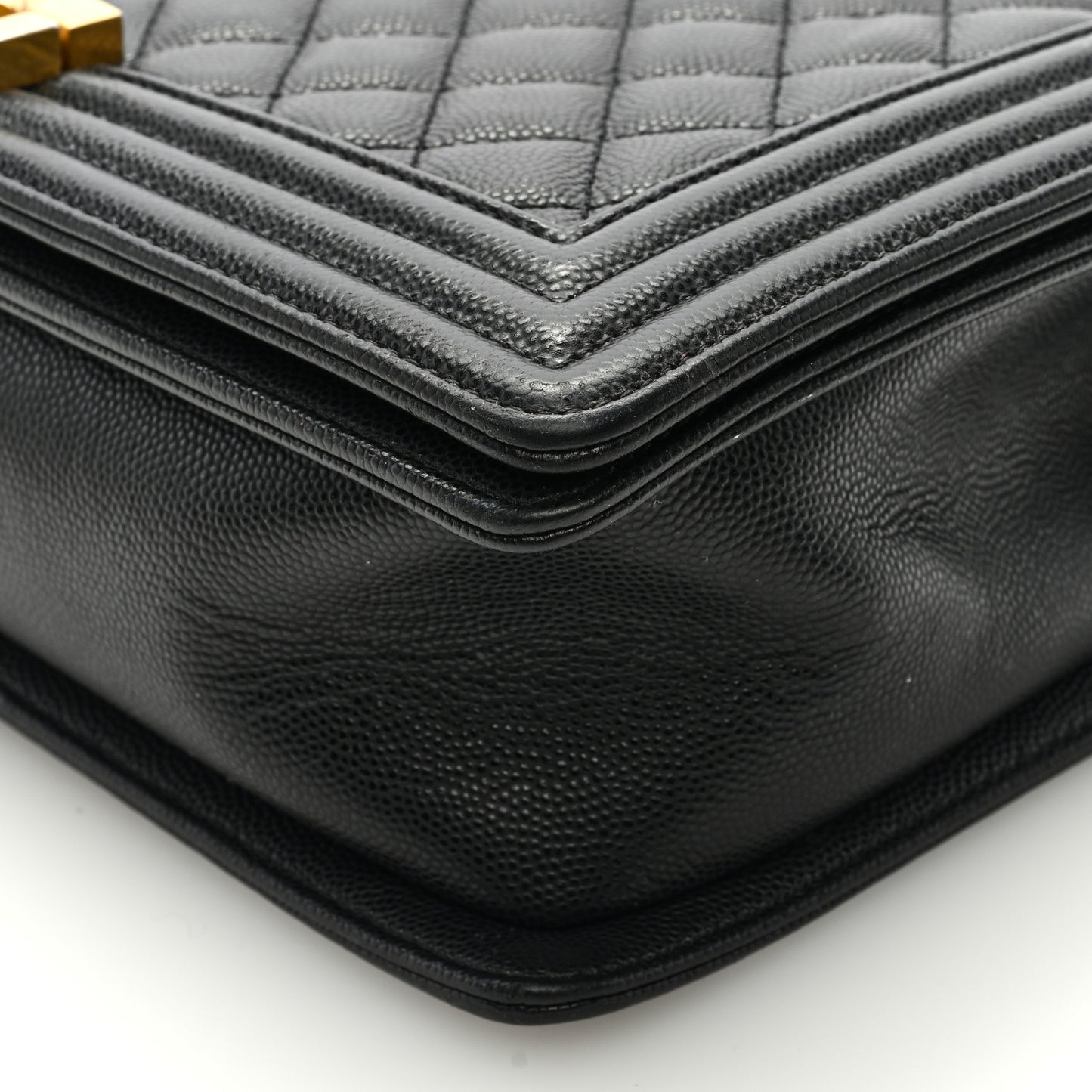 Caviar Quilted New Medium Boy Flap Black