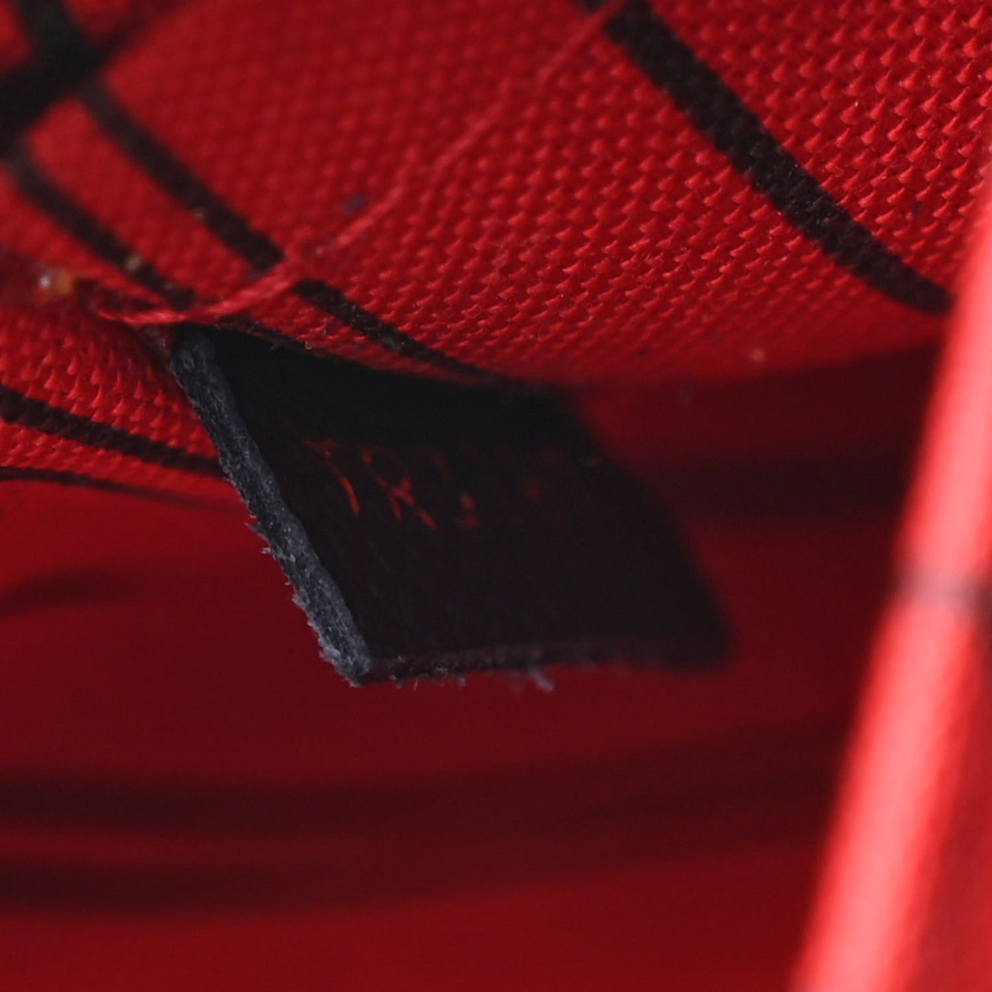 Empreinte Montaigne BB Marine Rouge