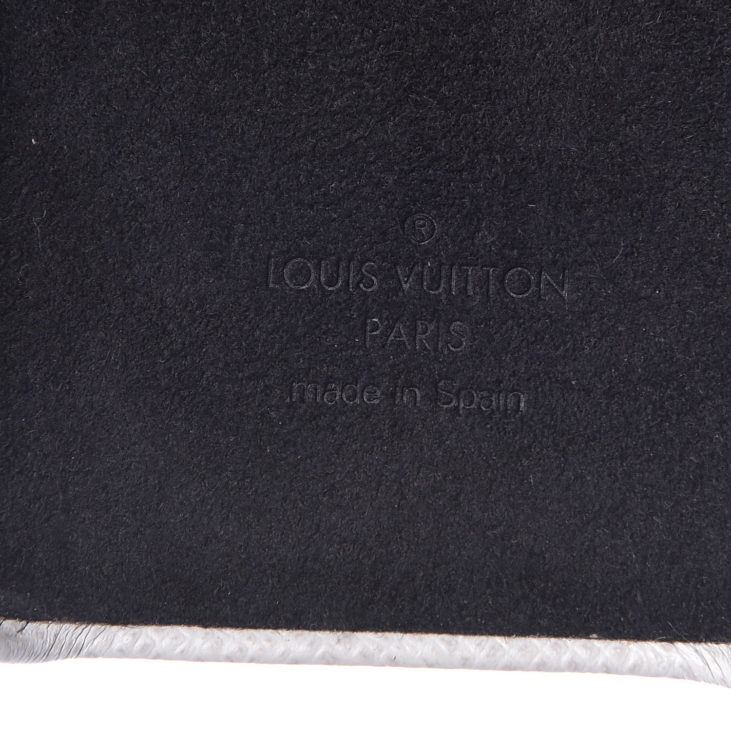 Louis Vuitton Monogram Taiga iPhone X/XS Bumper White 6 of 10