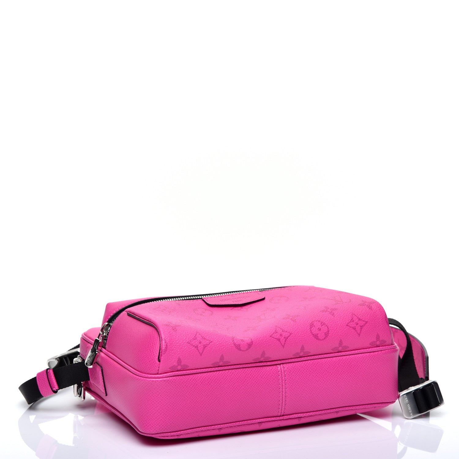 Louis Vuitton Taigarama Outdoor Messenger Fuchsia 4 of 10