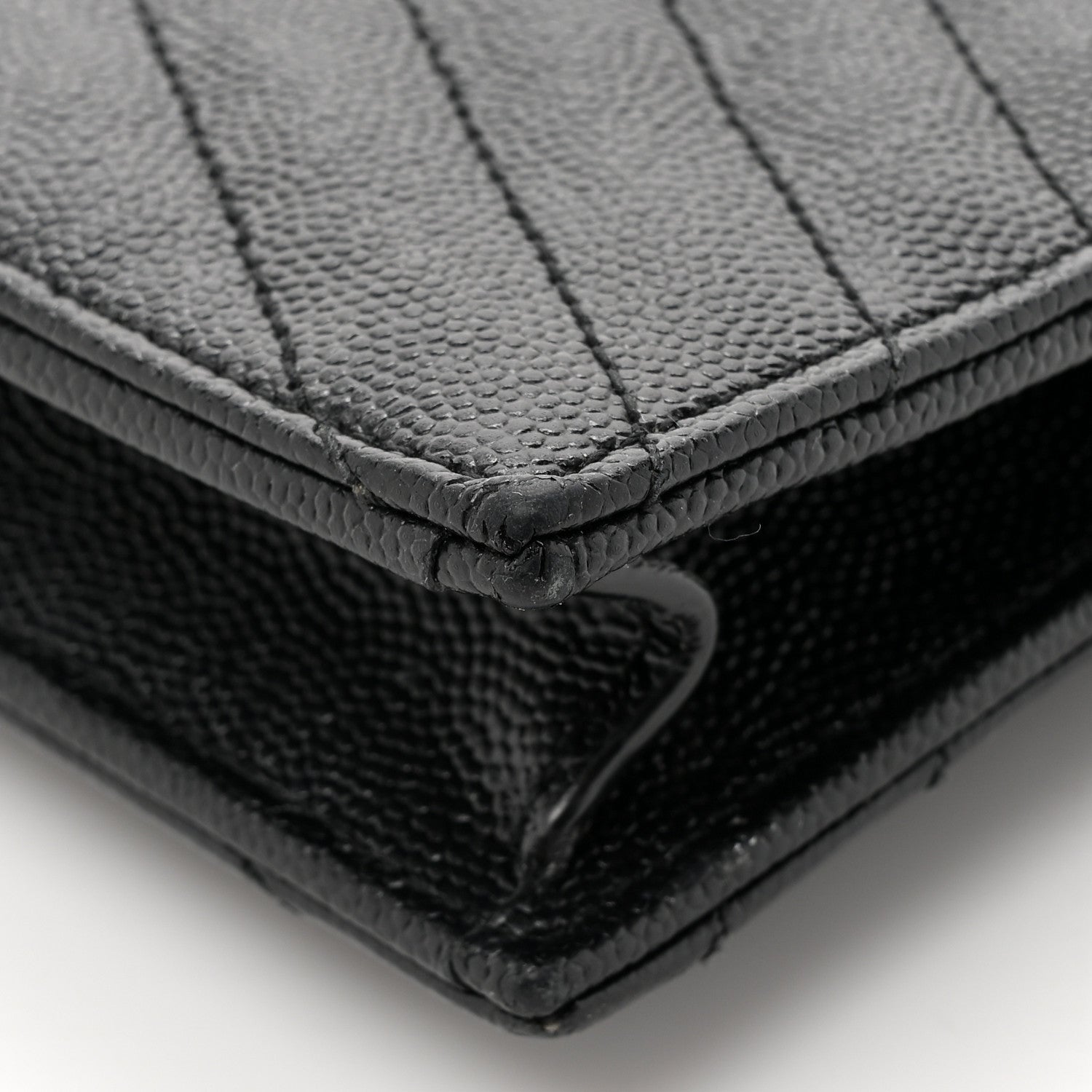 Saint Laurent Grain De Poudre Matelasse Chevron Monogram Monochrome Envelope Chain Wallet Black 19 of 20