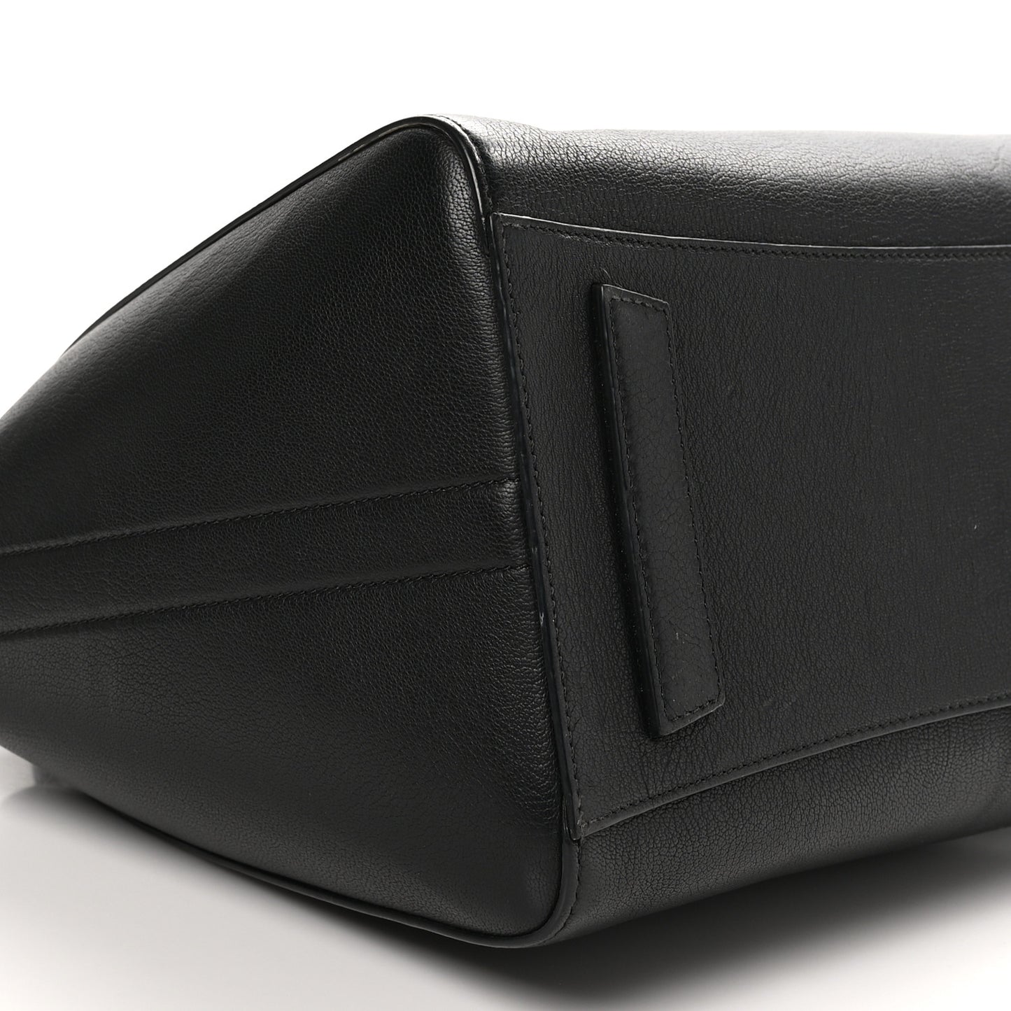 Sugar Goatskin Medium Antigona Black