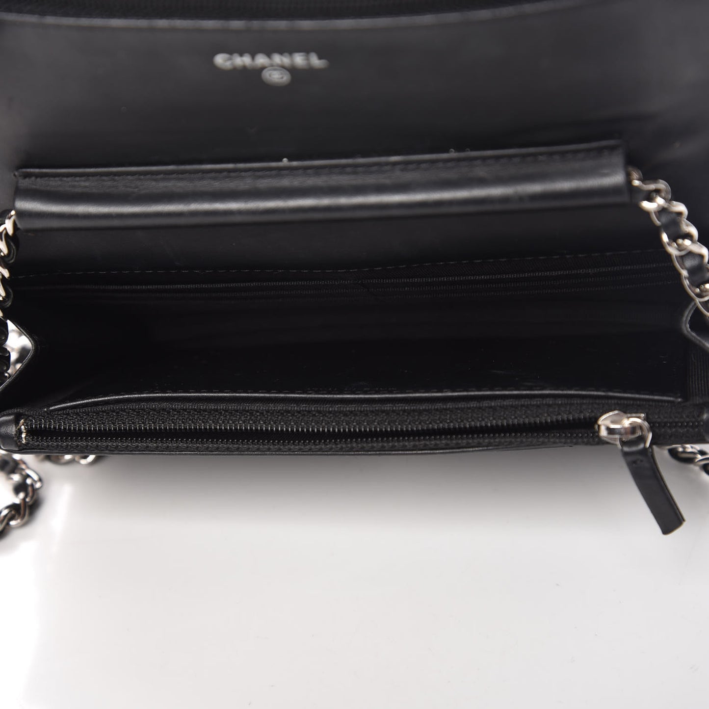 Patent Quilted Wallet On Chain WOC Black