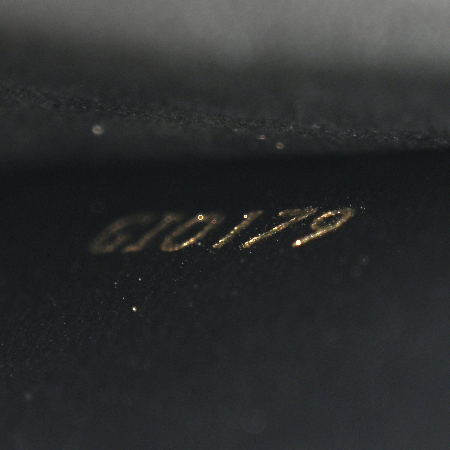 Taurillon Dauphine Bumbag Blackberry Snow