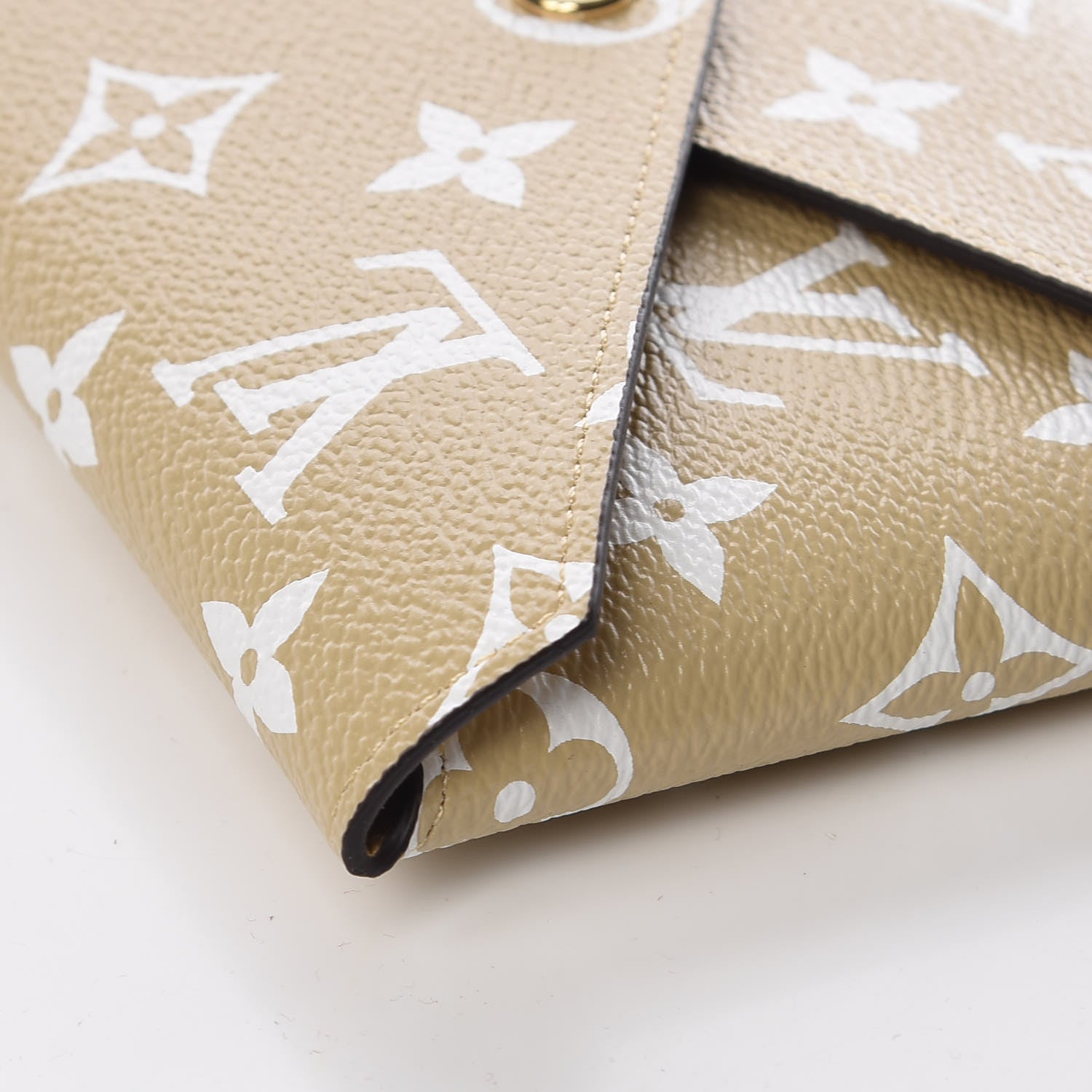 Louis Vuitton Monogram Giant Medium Kirigami Pochette Insert Beige 11 of 11