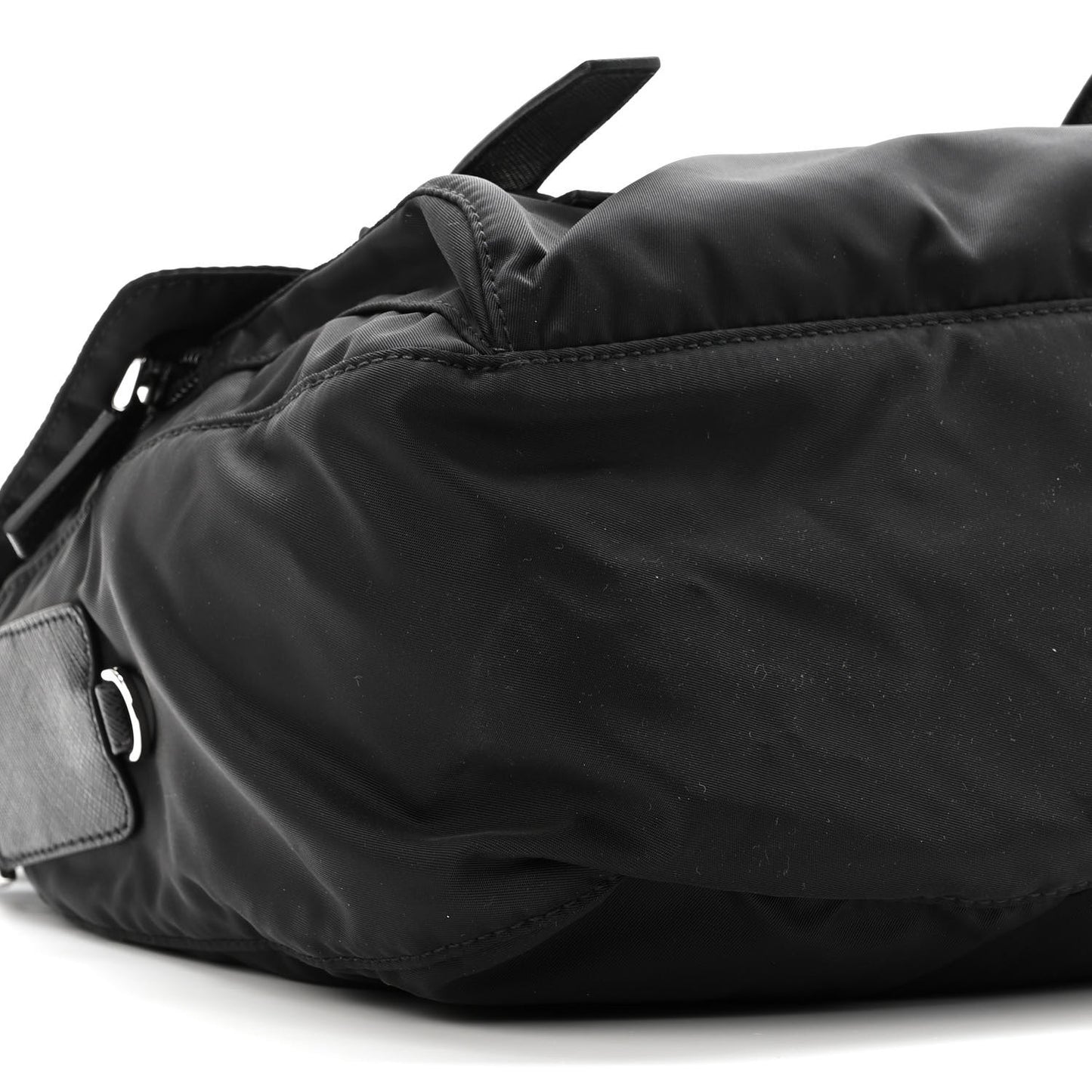 Tessuto Nylon Saffiano Vela Messenger Bag Black