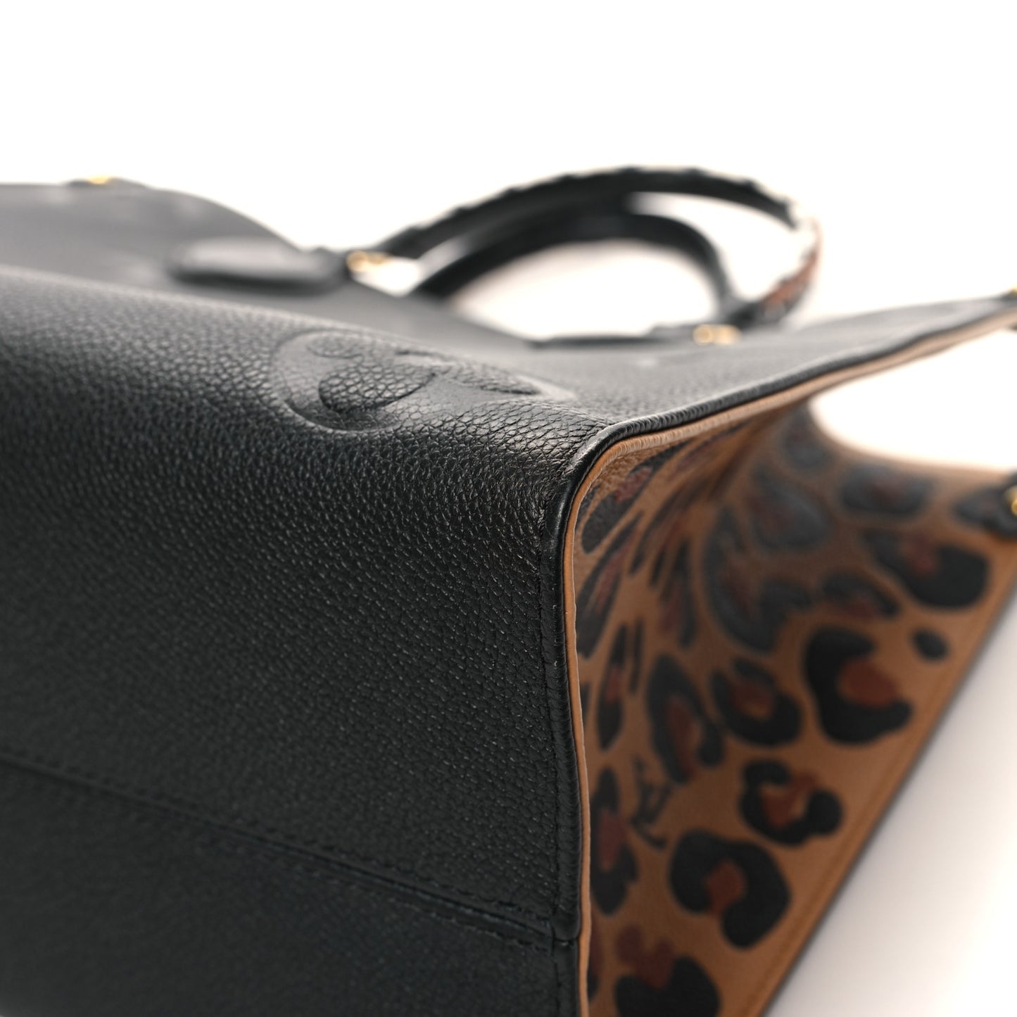 Empreinte Monogram Giant Wild At Heart Onthego MM Black