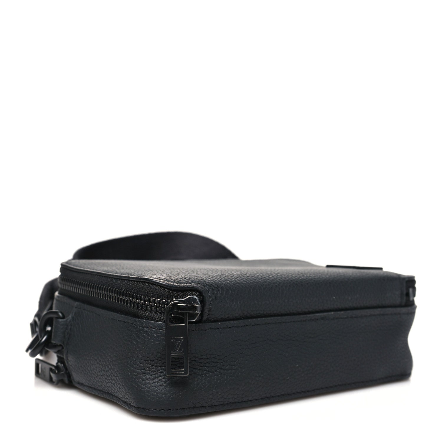 ルイ・ヴィトン　アルファ・ウェアラブルウォレット Louis Vuitton Calfskin Aerogram Alpha Wearable Wallet Black