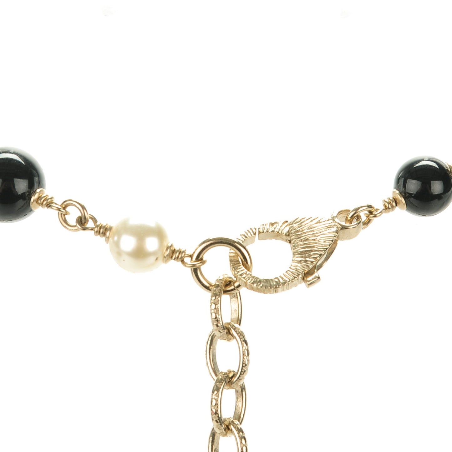 Pearl Beaded CC Short Necklace Gold Black