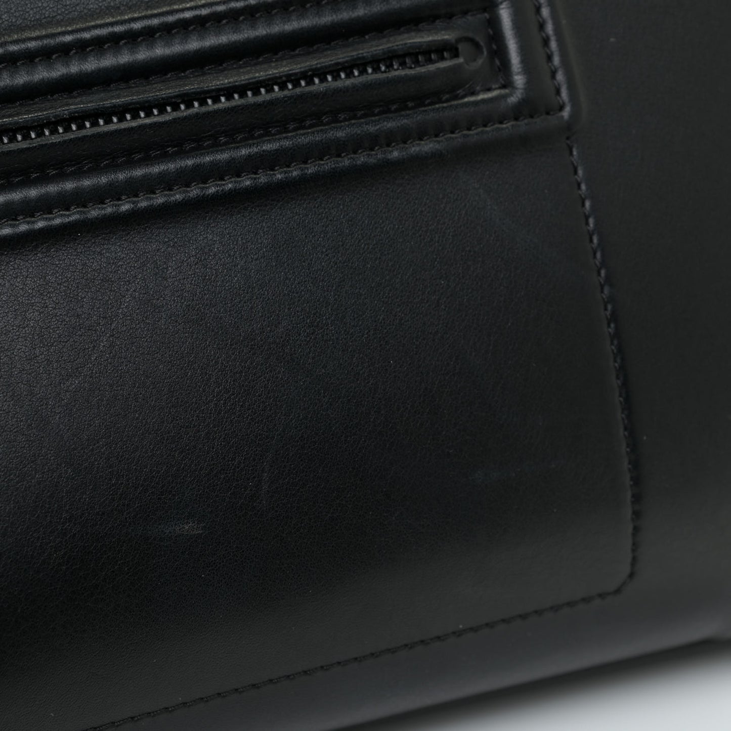 Supple Calfskin Medium Phantom Luggage Black