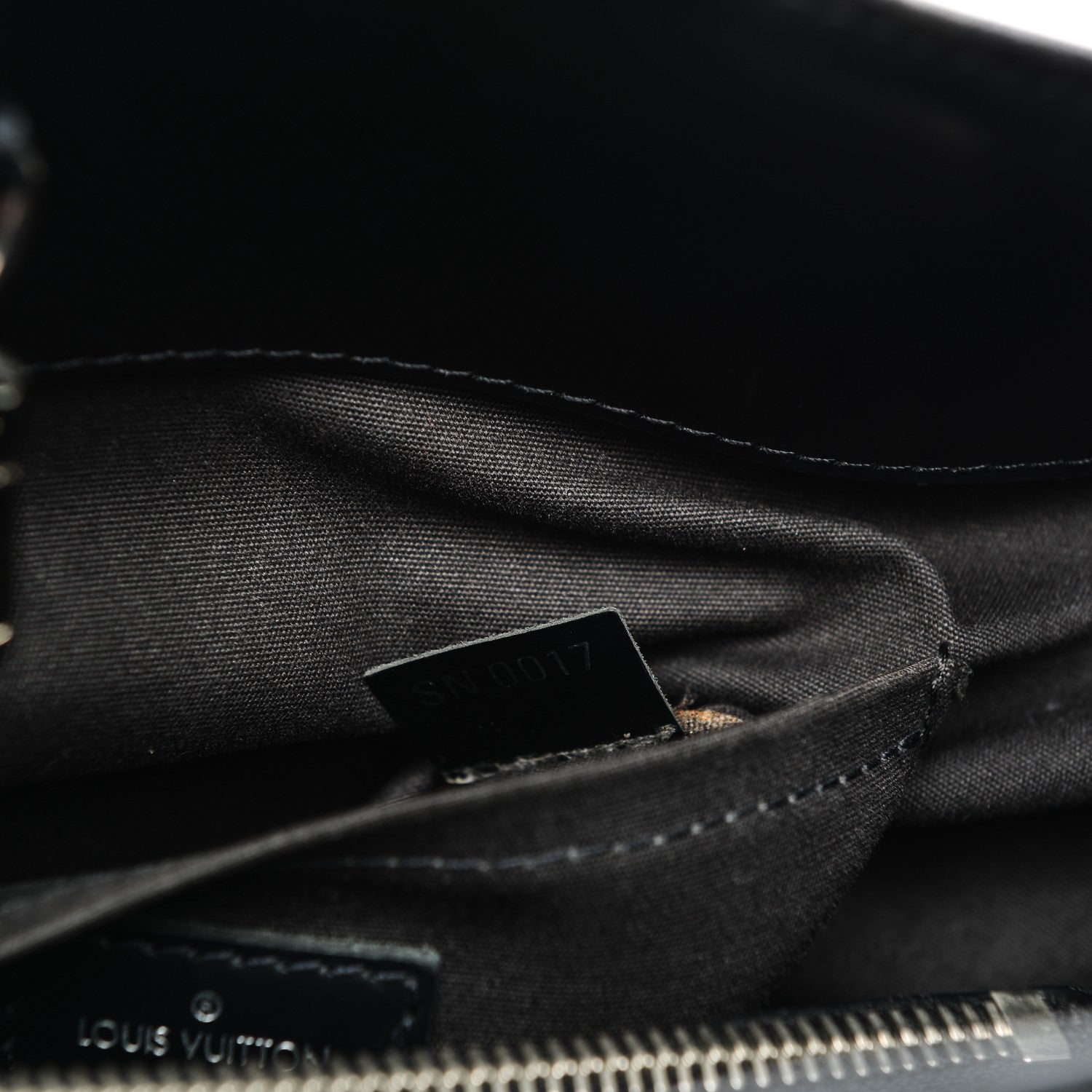 Louis Vuitton Epi Passy GM Black 7 of 9