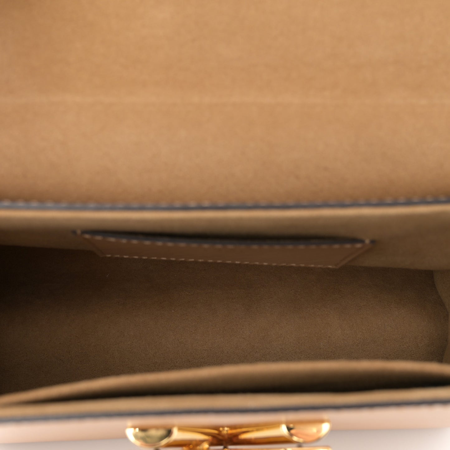 Epi Twist Shoulder Bag MM Camel