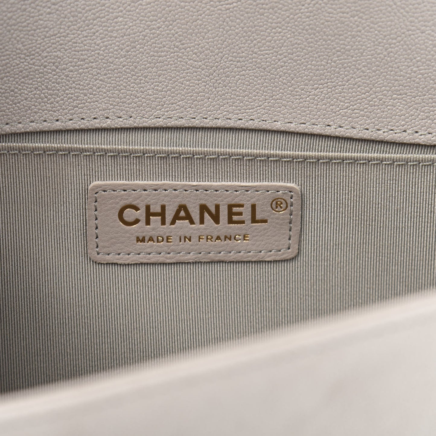Caviar Quilted Medium Boy Flap Grey