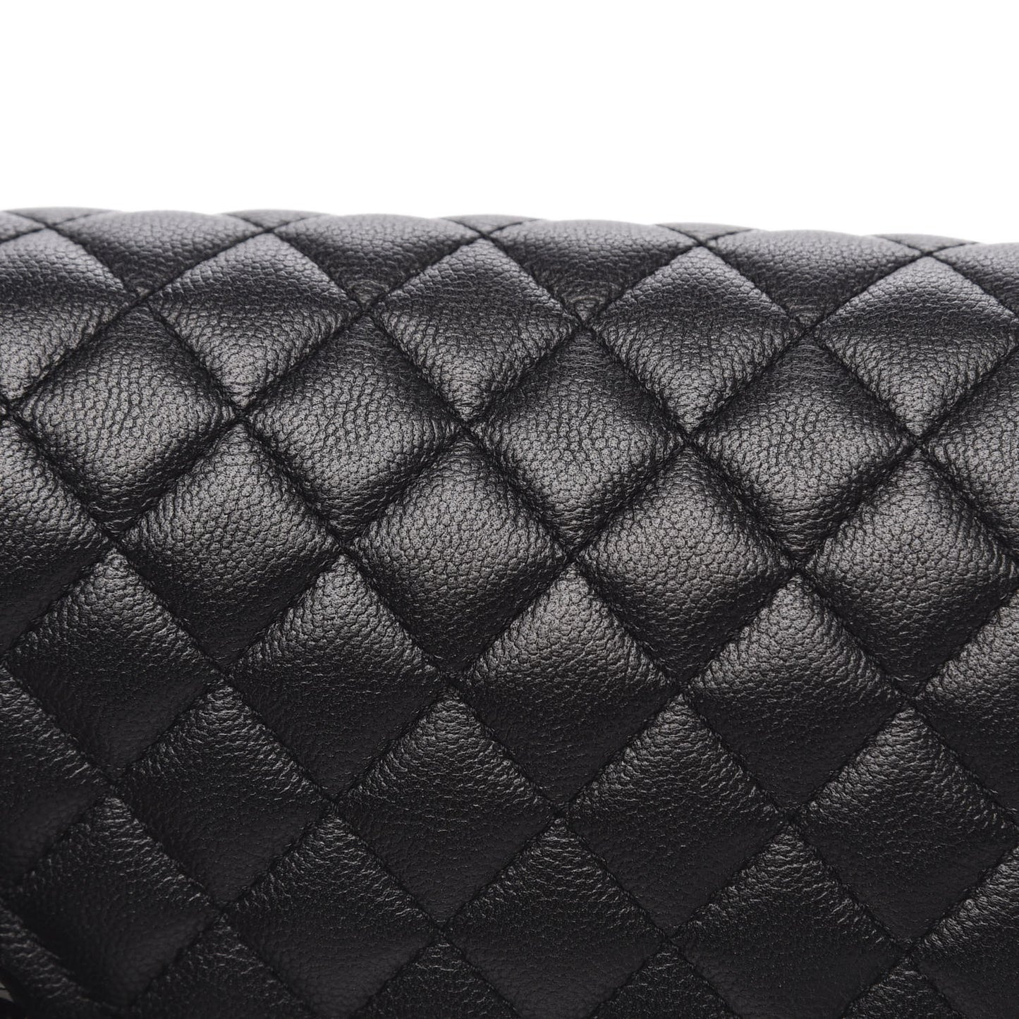 Caviar Quilted Medium Boy Flap So Black
