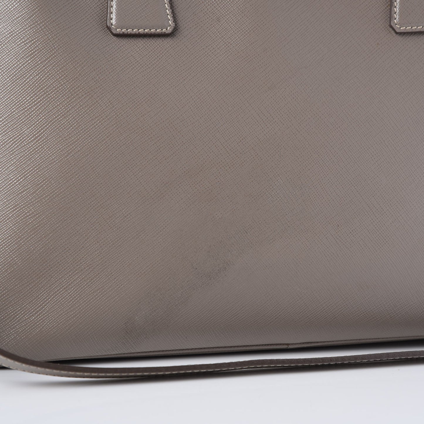 Saffiano Lux Medium Tote Argilla