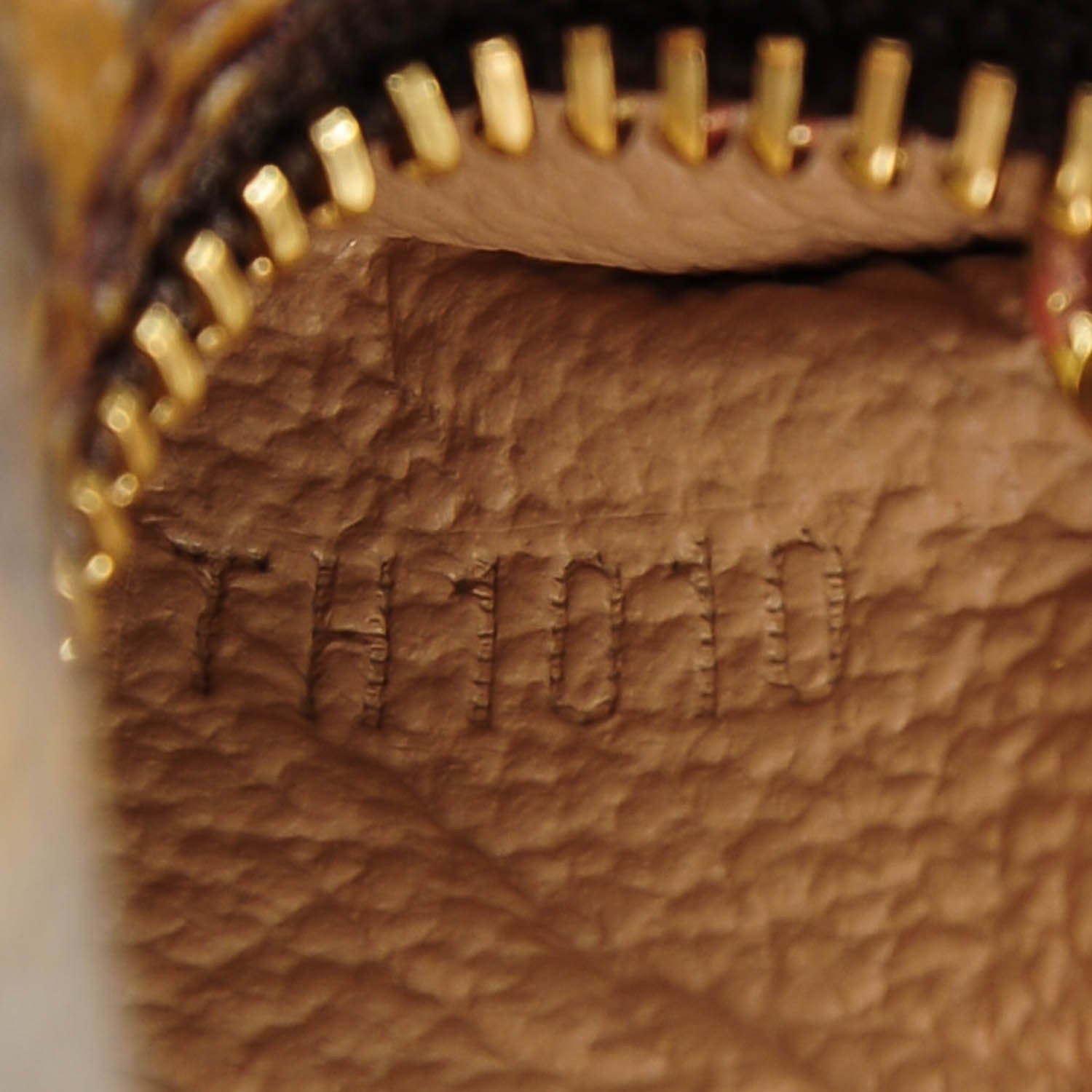 Louis Vuitton Monogram Trousse Ronde 20 Makeup Case 7 of 7