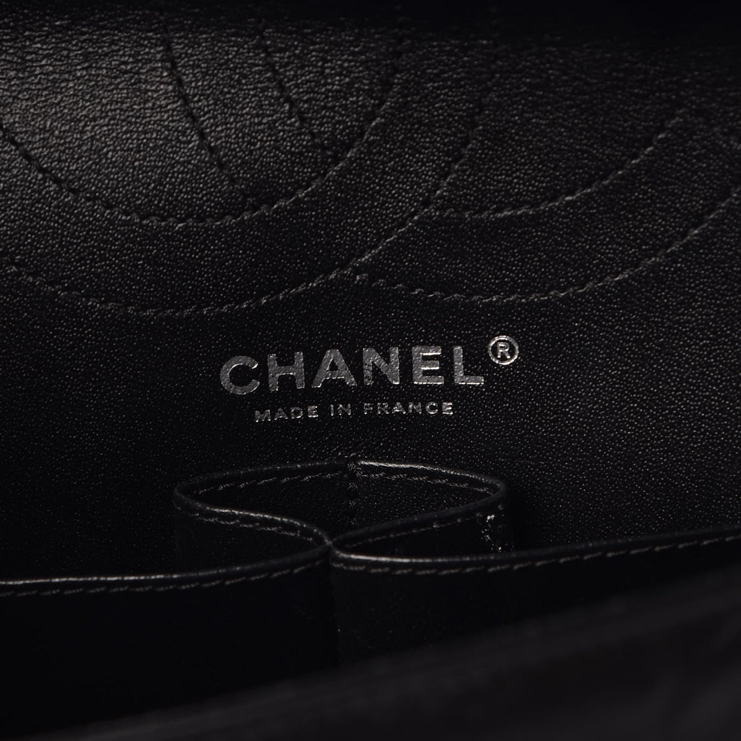 Aged Calfskin Chevron Quilted 2.55 Reissue 226 So Black