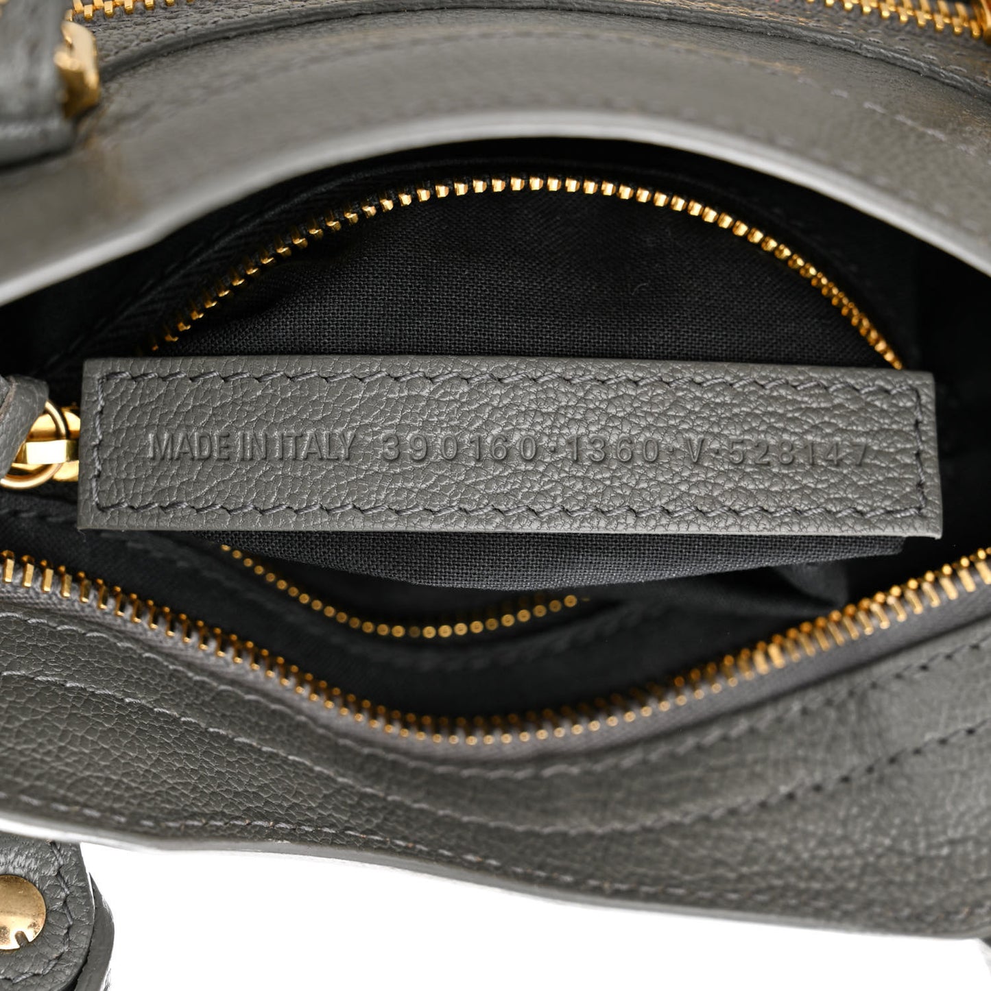 Chevre Gold Metallic Edge Hardware Mini City Gris Acier