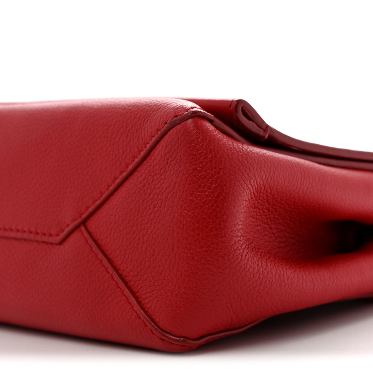 Calfskin Lockme II Chain Bag BB Rubis