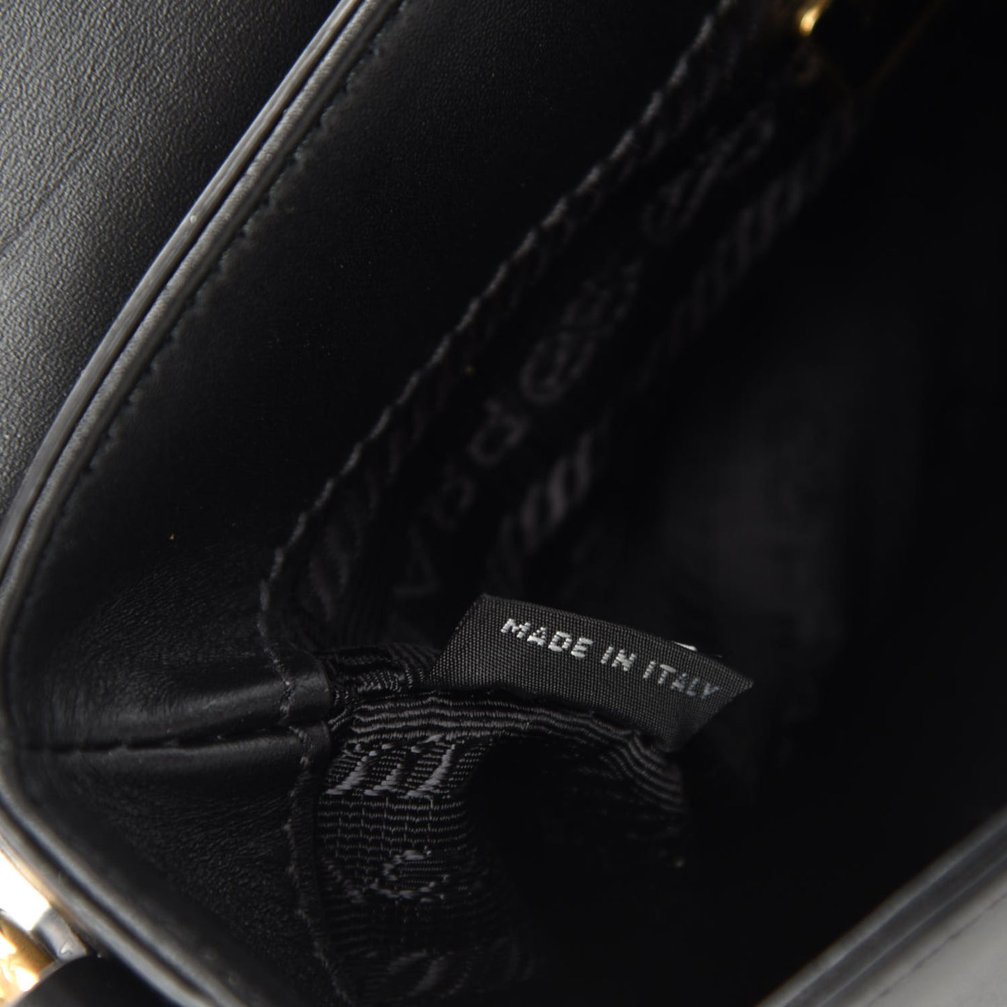 Vitello Flap Shoulder Bag Black