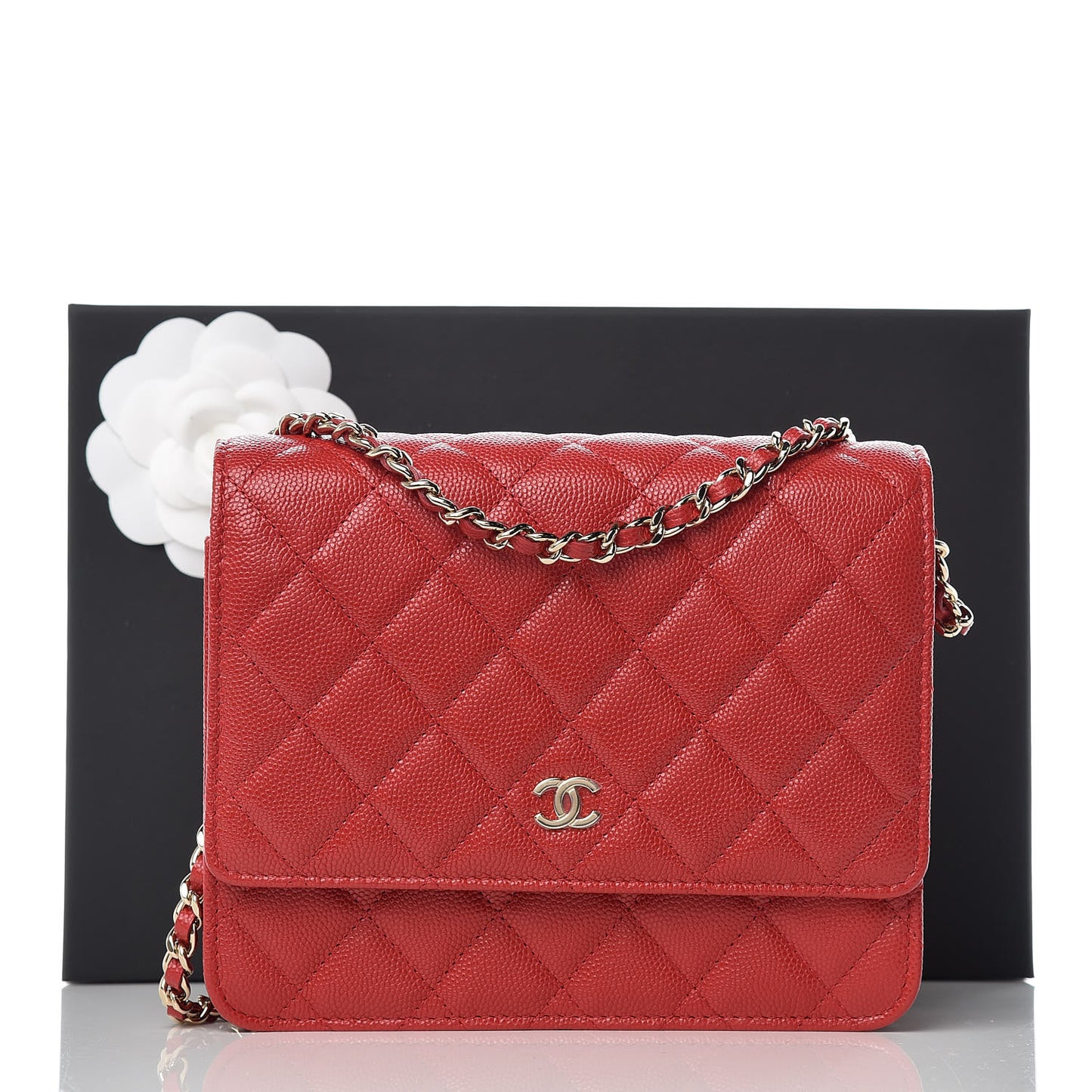 Caviar Quilted Square Wallet On Chain WOC Red