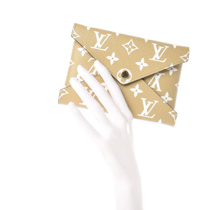 Louis Vuitton Monogram Giant Kirigami Pochette Set 3 of 12